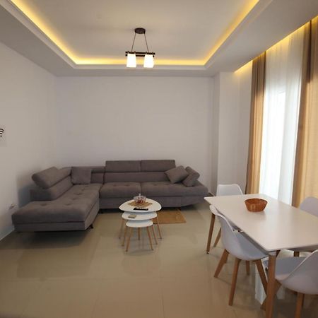 Deda Apartments Sarandë Exterior foto